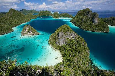 Raja Ampat Islands, Hopping Islands Misool